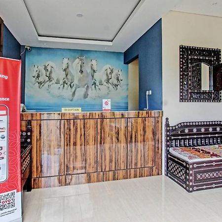 Capital O 91384 Rintaka Residence スンギギ エクステリア 写真