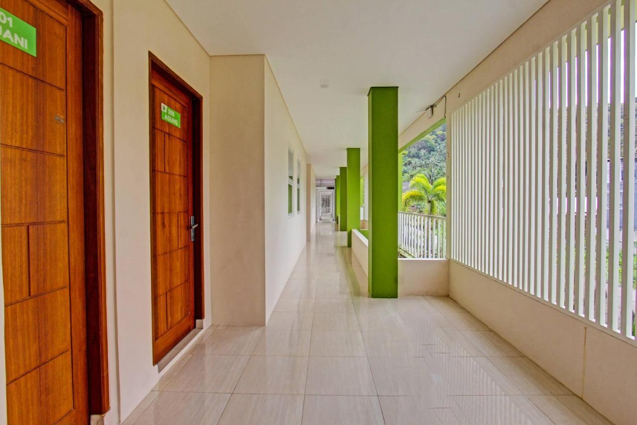 Capital O 91384 Rintaka Residence スンギギ エクステリア 写真