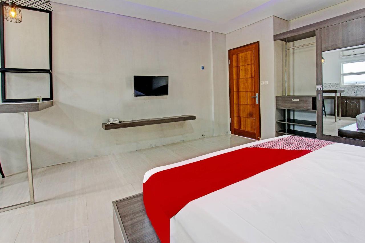 Capital O 91384 Rintaka Residence スンギギ エクステリア 写真