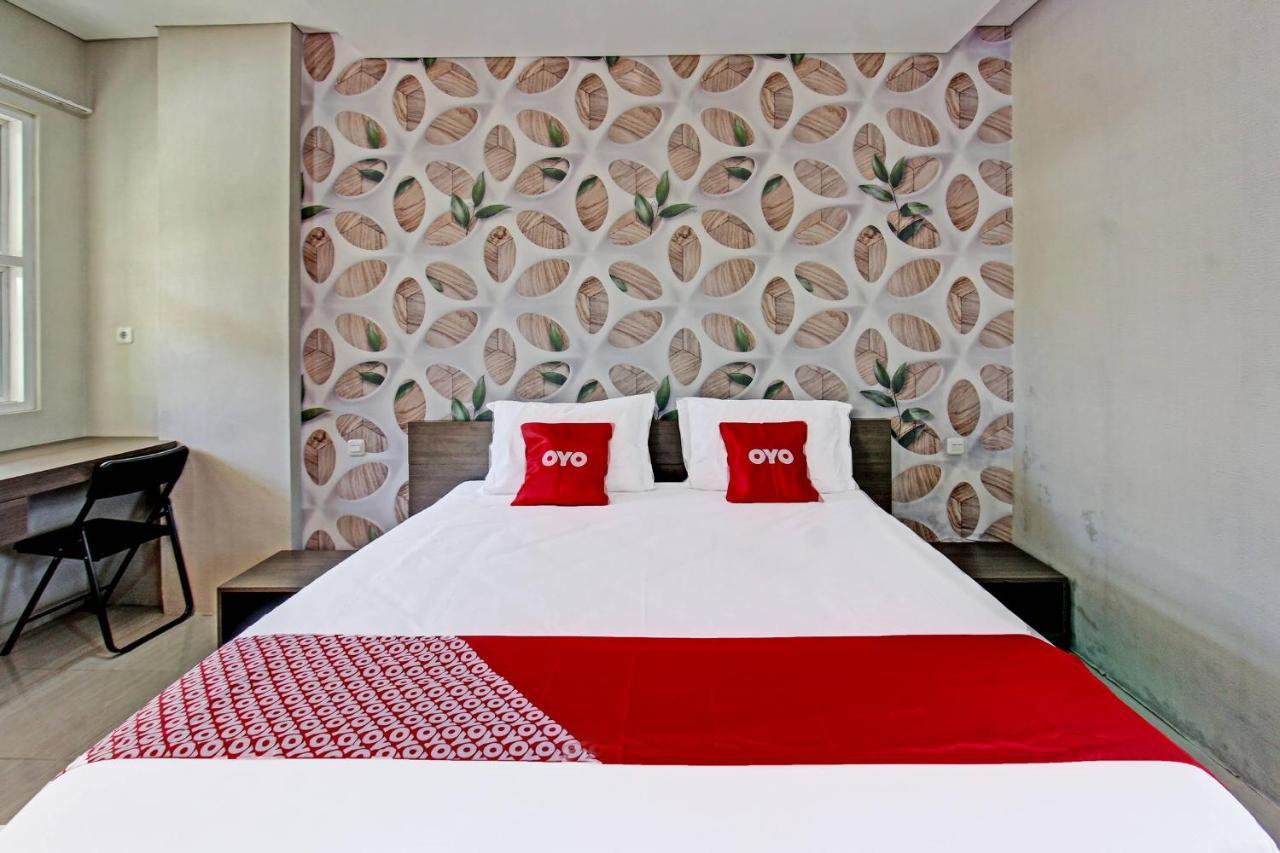 Capital O 91384 Rintaka Residence スンギギ エクステリア 写真